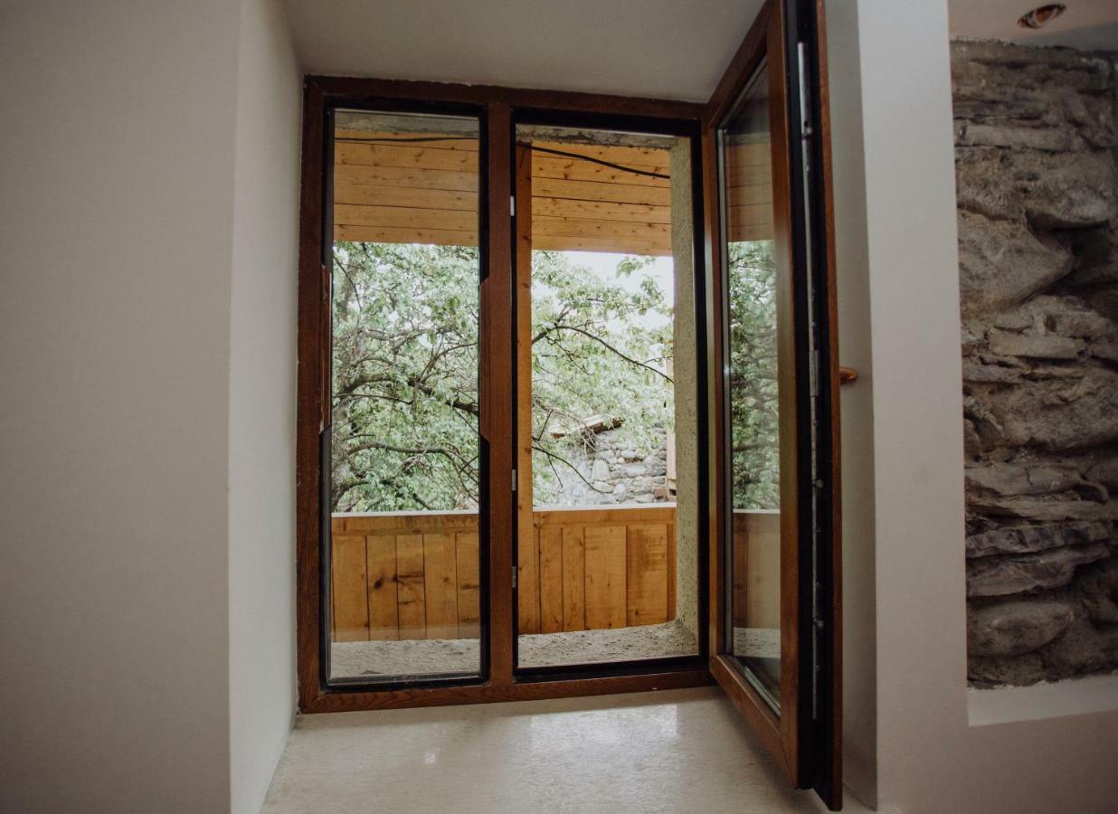Larda Hotel Mestia Ngoại thất bức ảnh