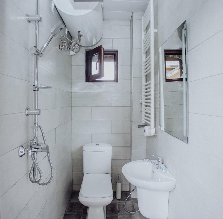 Larda Hotel Mestia Ngoại thất bức ảnh