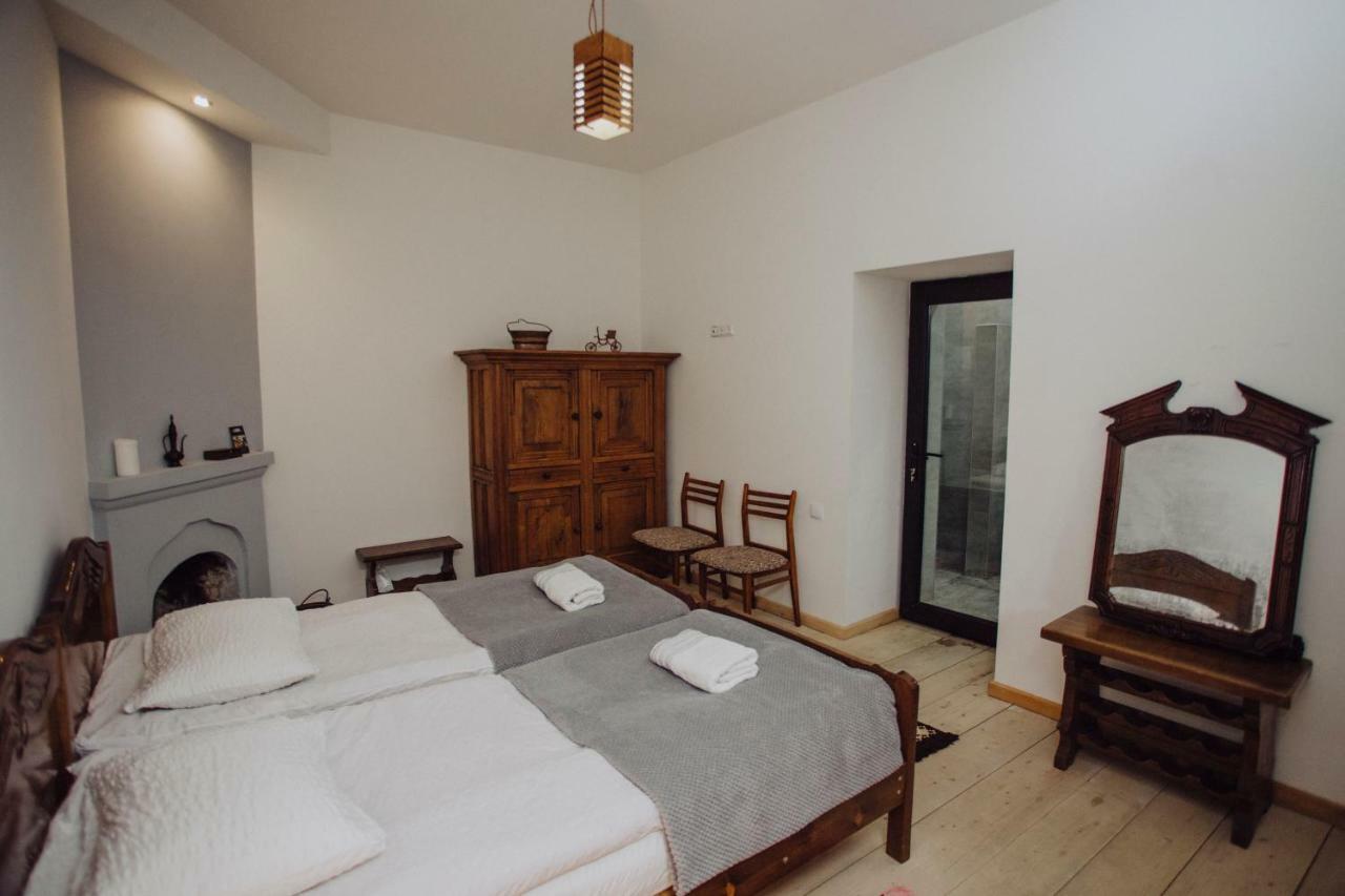 Larda Hotel Mestia Ngoại thất bức ảnh